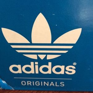 Adidas Samoa women’s tennis Shoes Size 6 1/2